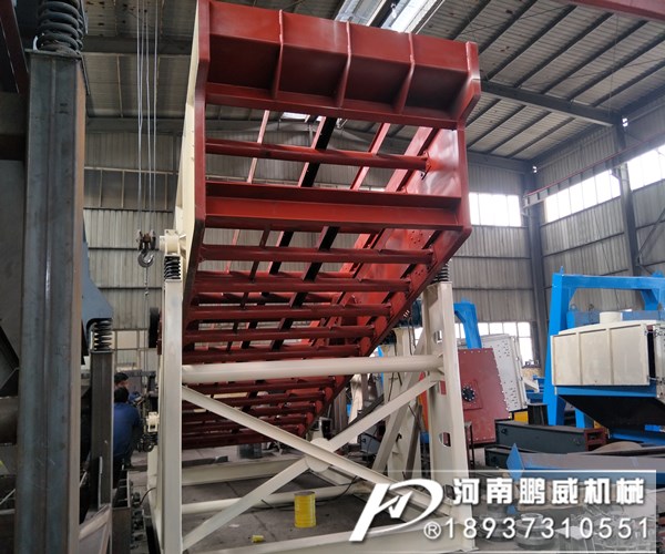 直线矿山振动筛