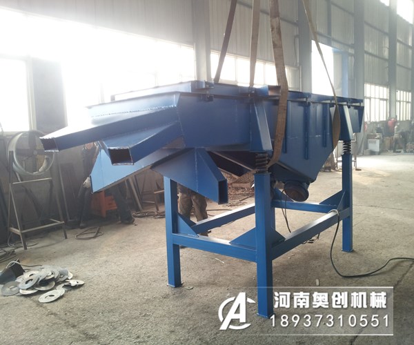 造成直线振动筛选机不走料不下料的4大原因