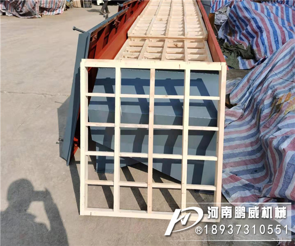 筛分石英砂直线振动筛使用木筛框还是铁筛框哪种耐磨？