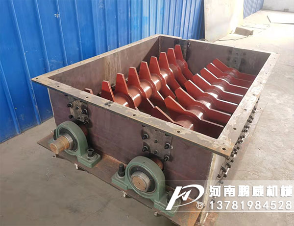 污泥打散机是在污泥烘干过程中针对煤泥、污泥等高水分、高黏度、易结团的特性而设计的专用打散装置